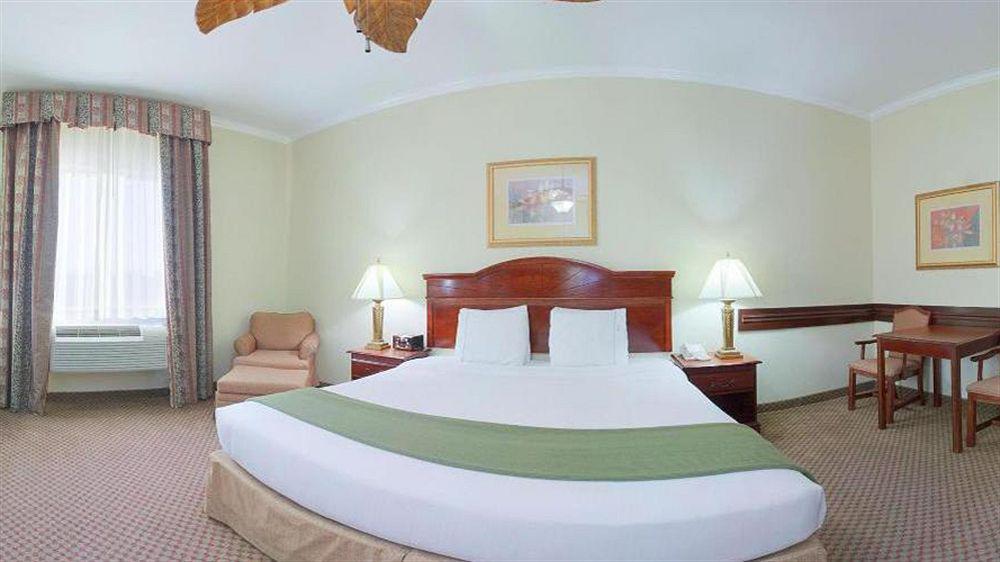 Holiday Inn Express & Suites Houston East By Ihg Exteriör bild