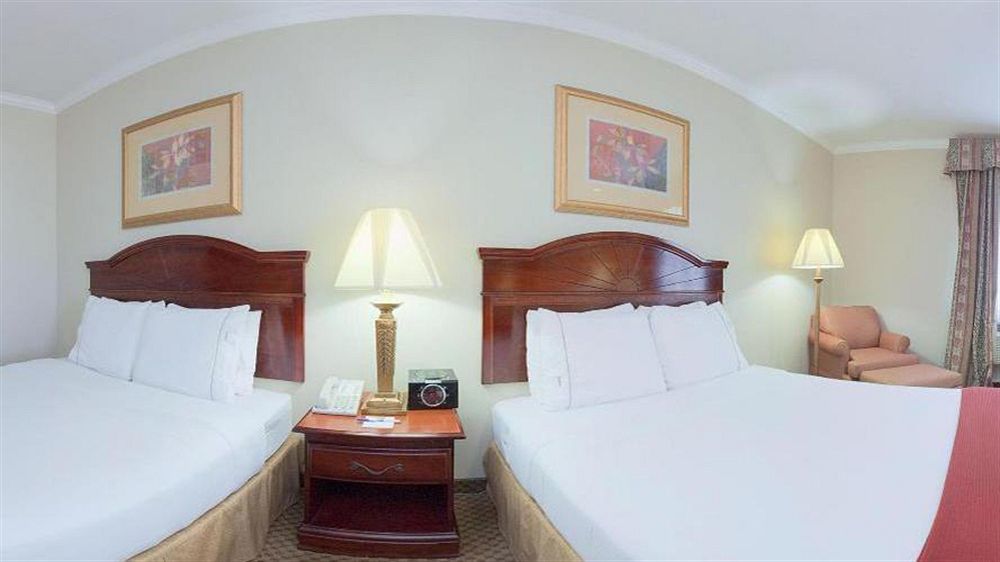 Holiday Inn Express & Suites Houston East By Ihg Exteriör bild